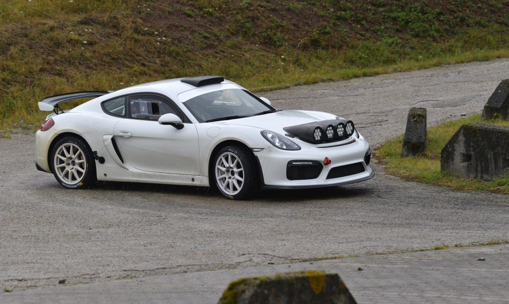 Porsche Cayman GT4