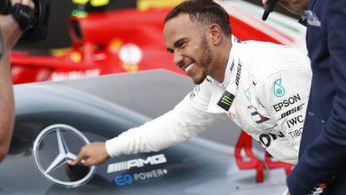 Lewis Hamilton - podpisanie kontraktu