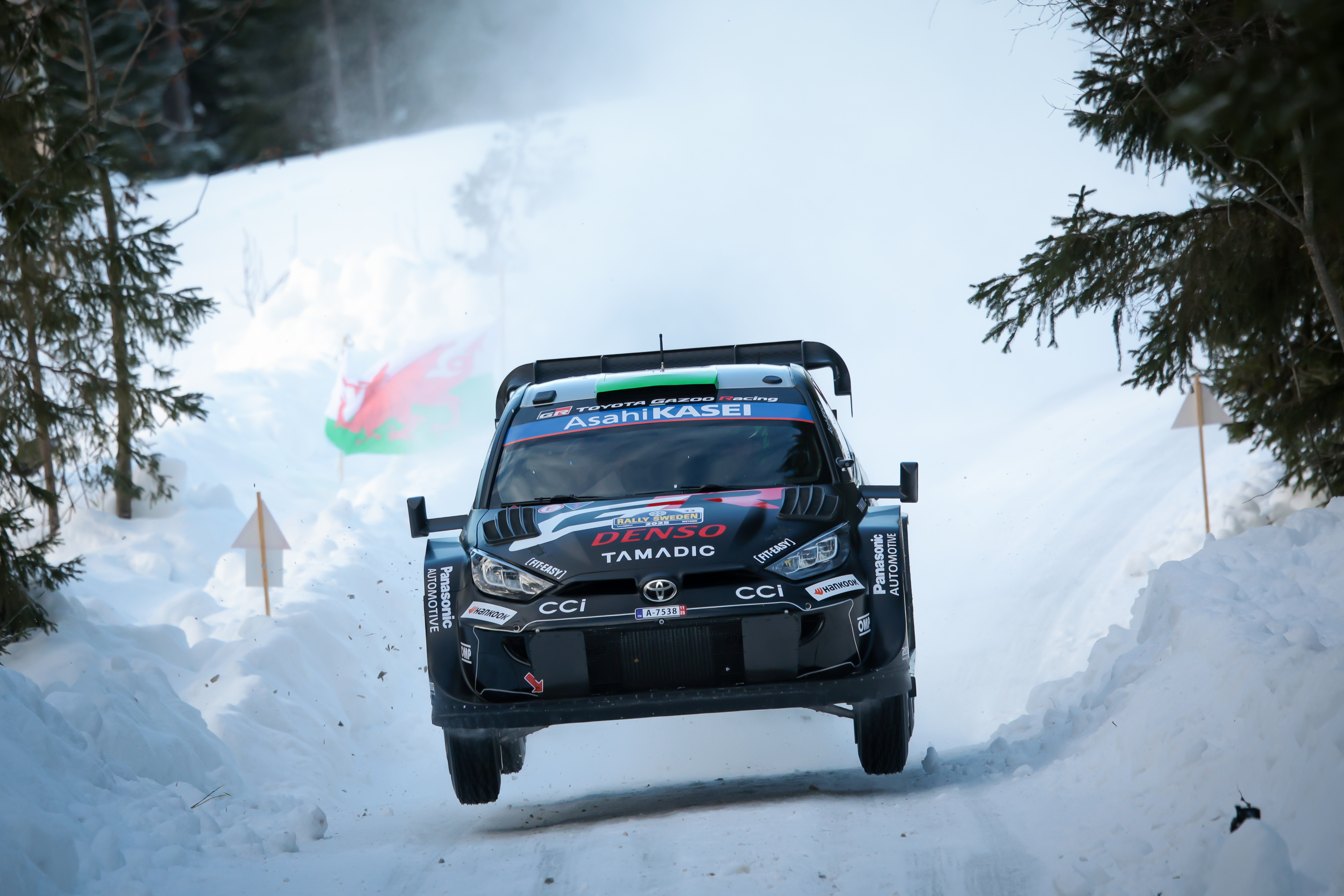 Elfyn Evans triumfuje w Rajdzie Szwecji i obejmuje prowadzenie w WRC