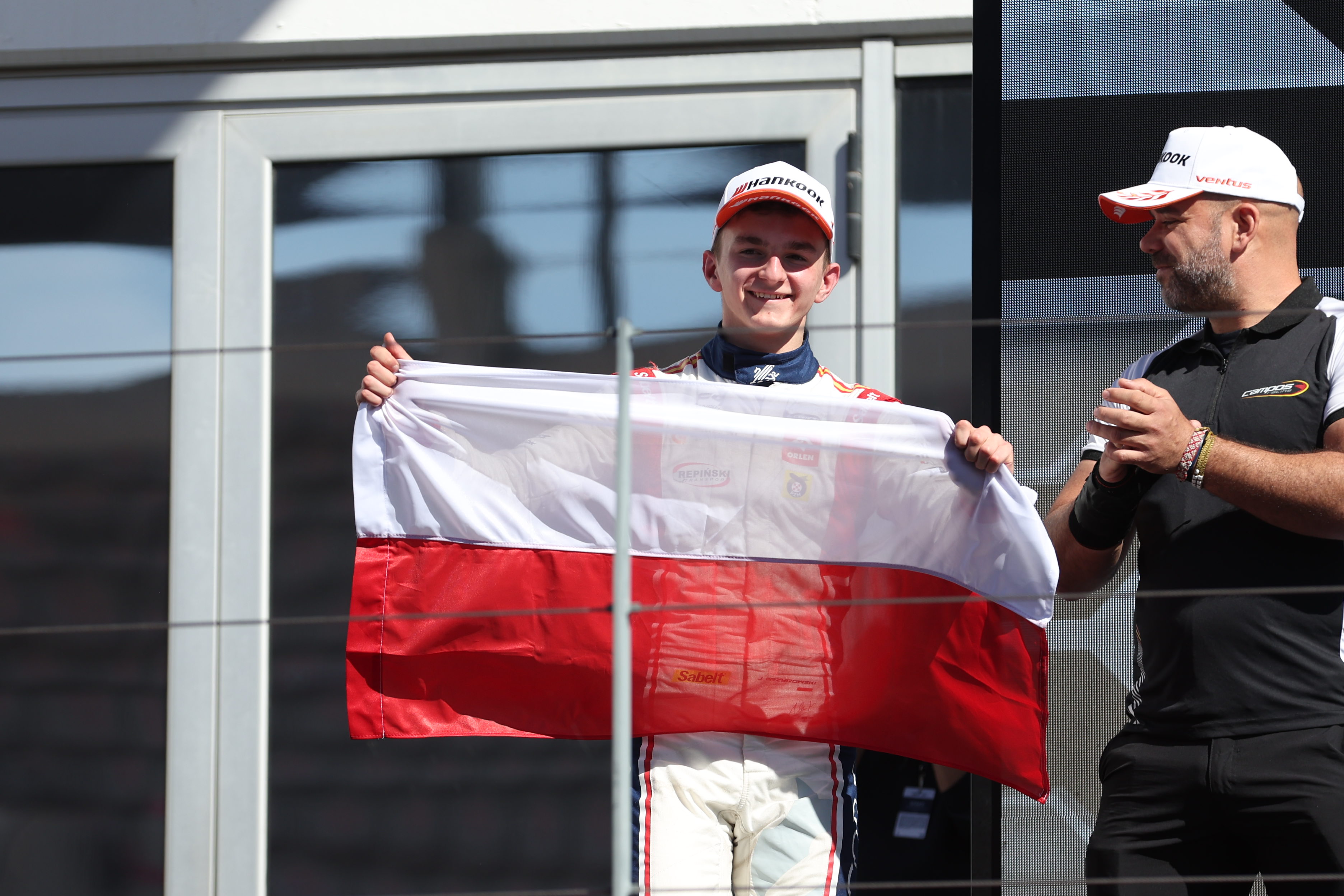 Jan Przyrowski triumfuje na torze Algarve