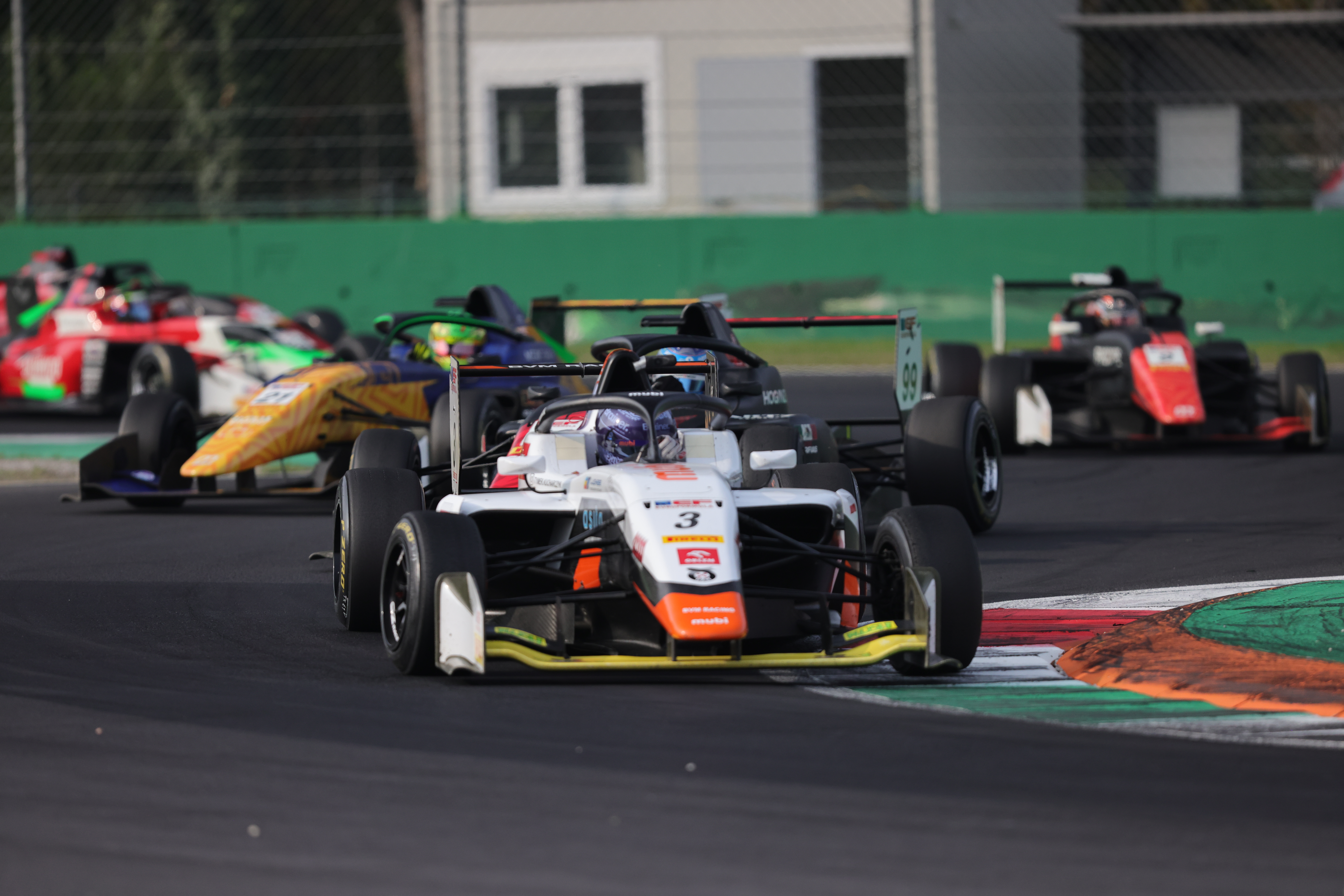 Tymek Kucharczyk mistrzem Euroformula Open 2025! „To brzmi jak sen, ale to się naprawdę wydarzyło”