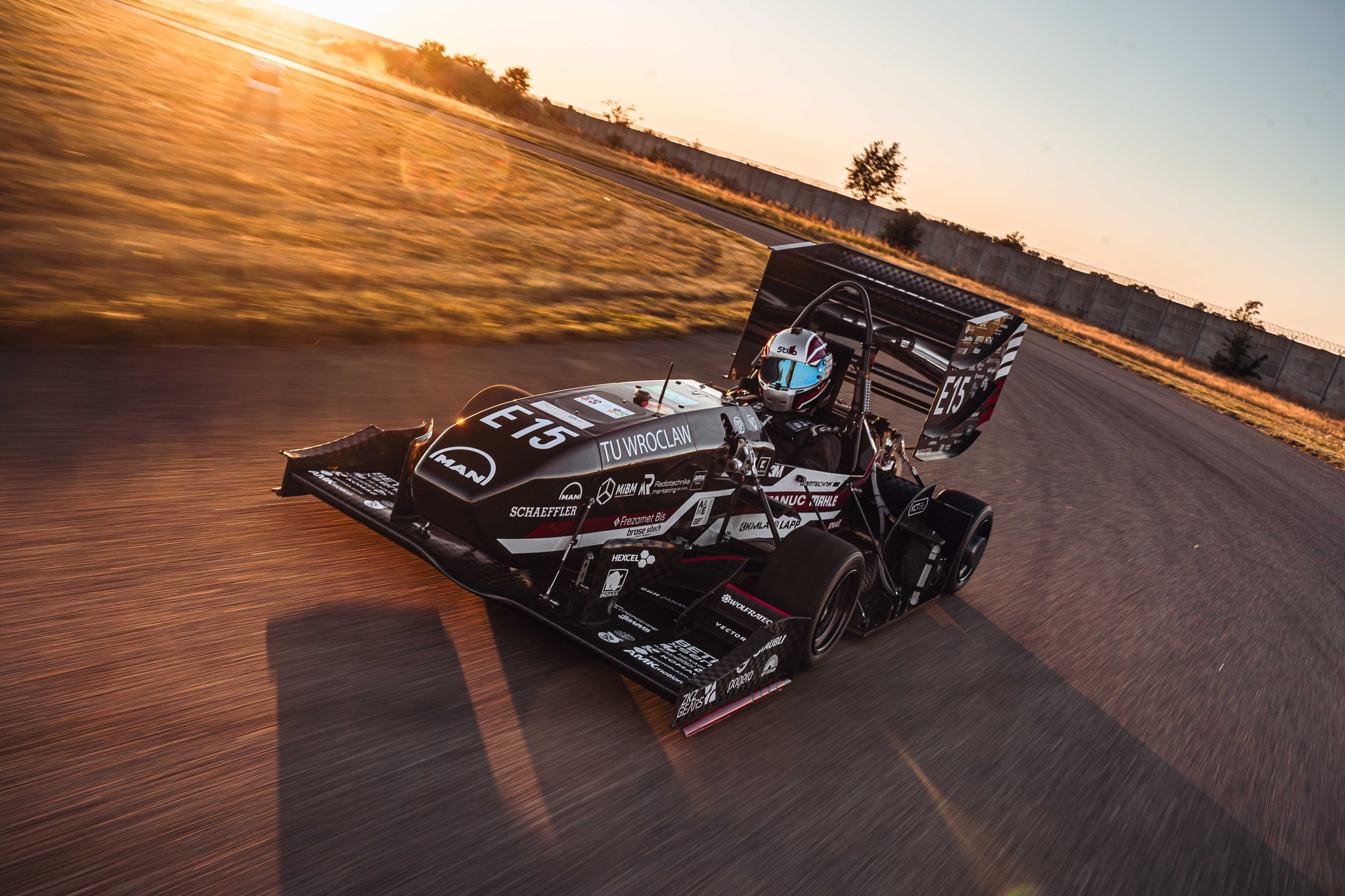 PWR Racing Team najlepszy w Polsce w Formula Student World Ranking