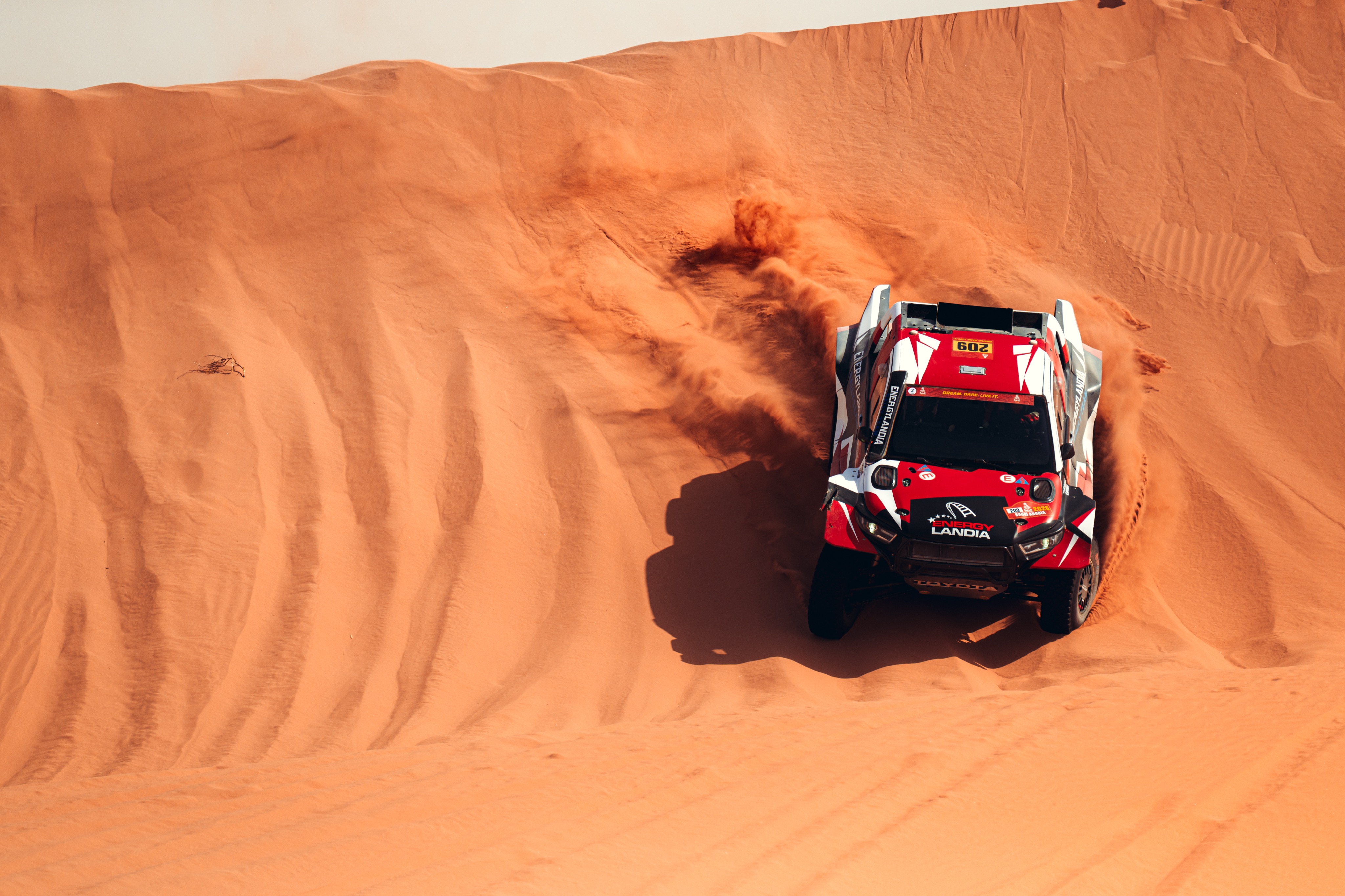 Eryk Goczał utrzymał miejsce w dziesiątce Dakaru mimo awarii