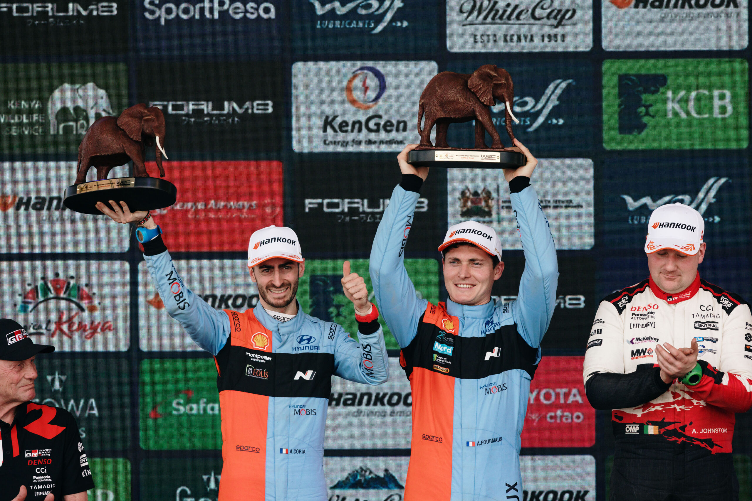 Fourmaux na podium w Kenii! Francuz wskazał bohaterów swojego sukcesu