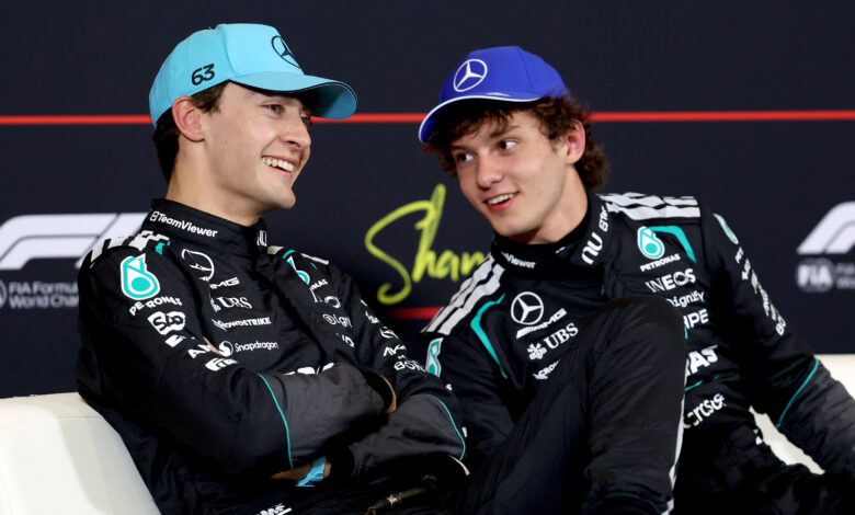 Formel 1 - Mercedes-AMG PETRONAS F1 Team, Großer Preis von China 2026. Kimi Antonelli, George Russell Formula One - Mercedes-AMG PETRONAS F1 Team, 2026 Chinese GP. Kimi Antonelli, George Russell