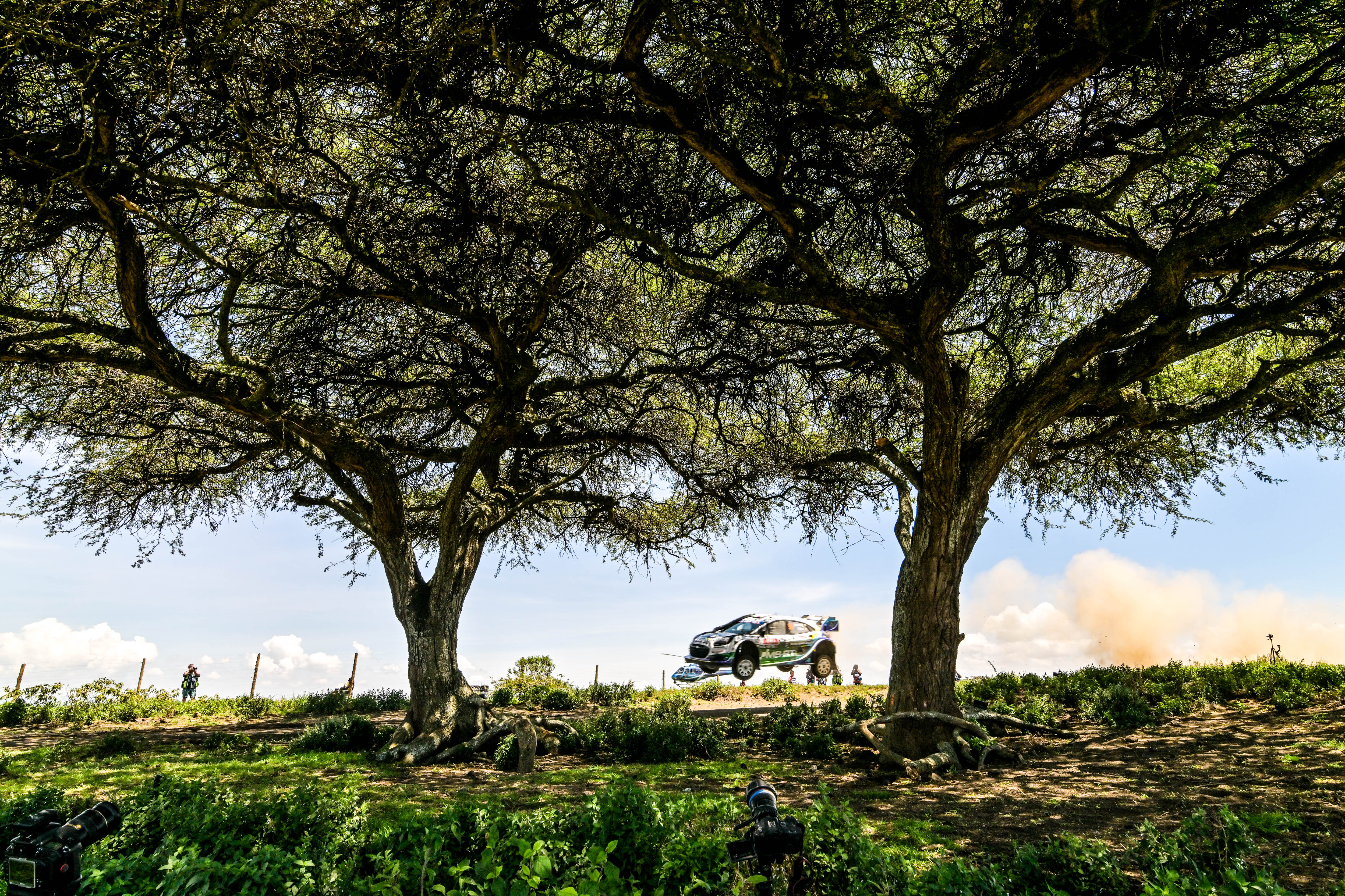 Dominacja Toyoty w Afryce. Solberg odpiera ataki mimo błędu