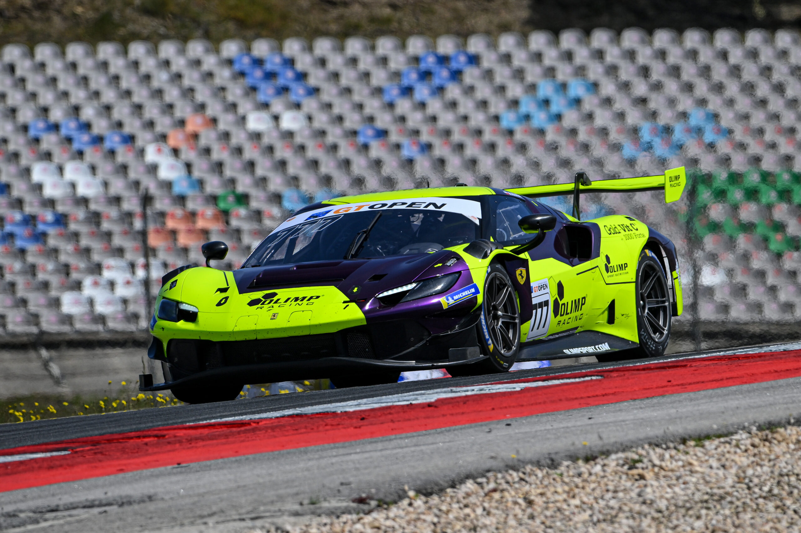 Solidny początek Karola Basza i Marcina Jedlińskiego w International GT Open