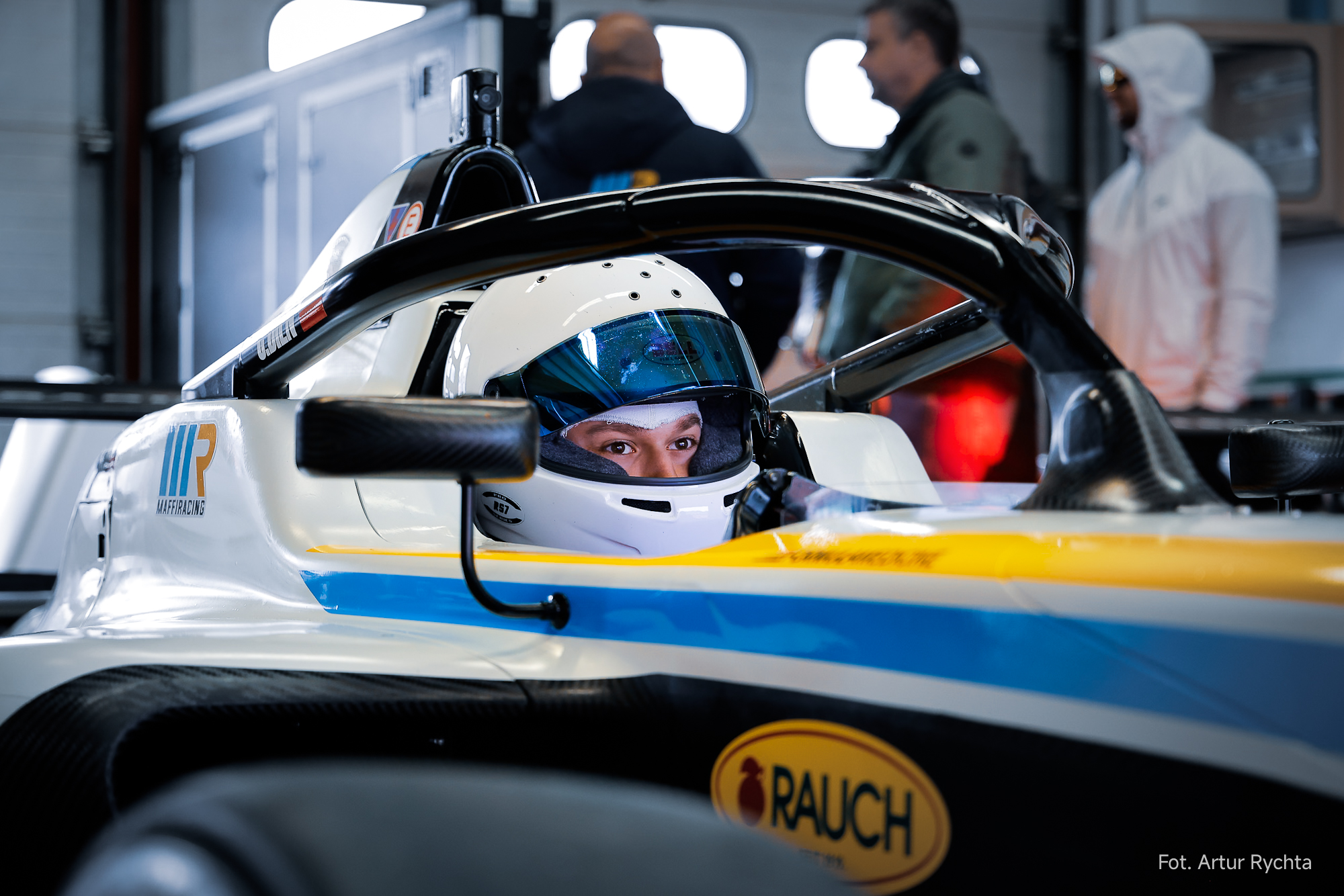 Cezary Bień rozpoczyna sezon w Formule 4. Polak nie wystąpi w wyścigu