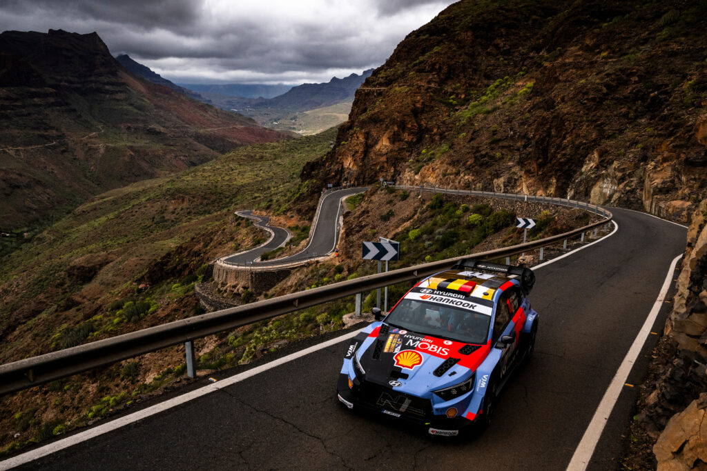 Fatalna forma Hyundaia na asfalcie. Thierry Neuville ma dosć?