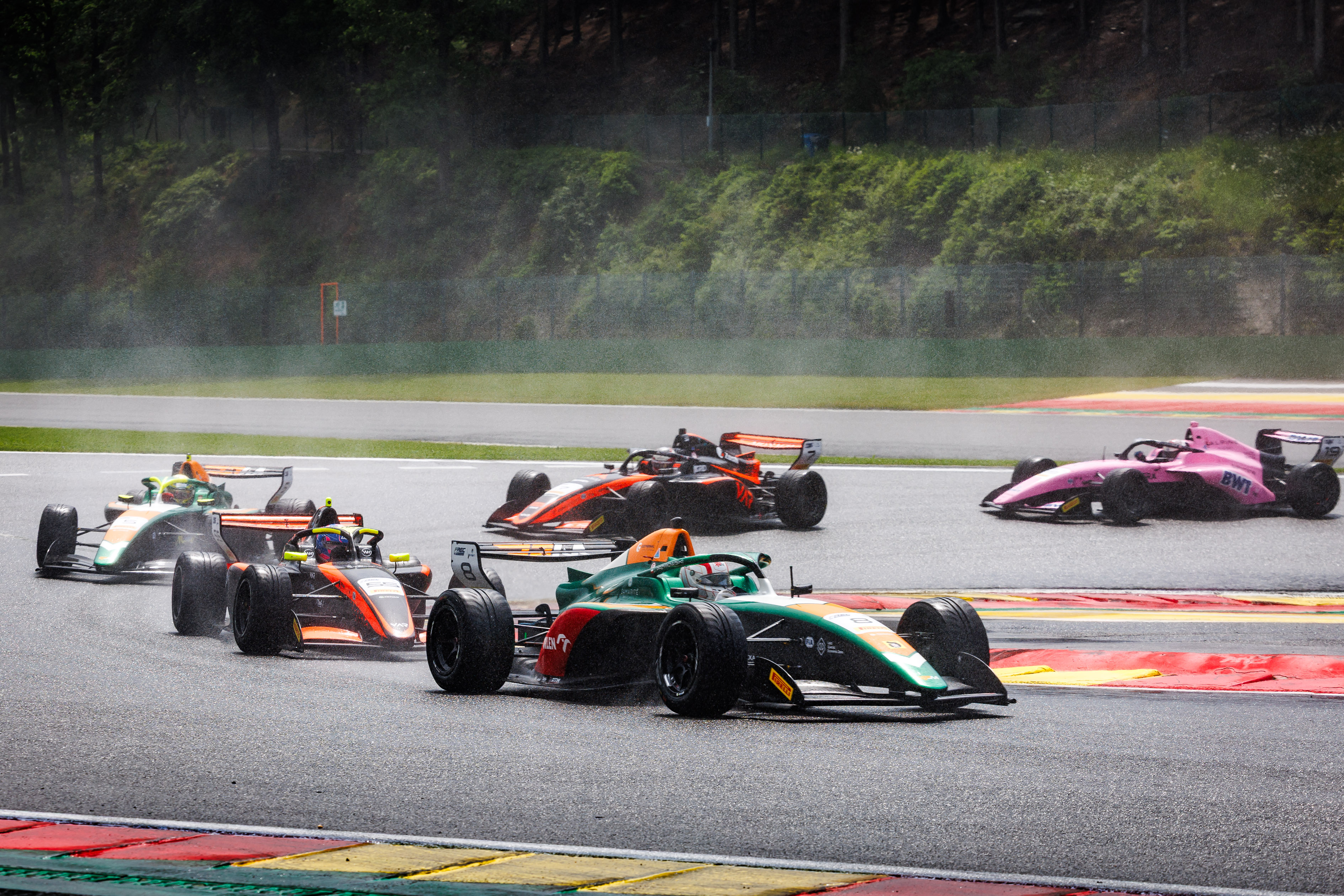 Jan Przyrowski blisko podium na legendarnym Spa-Francorchamps