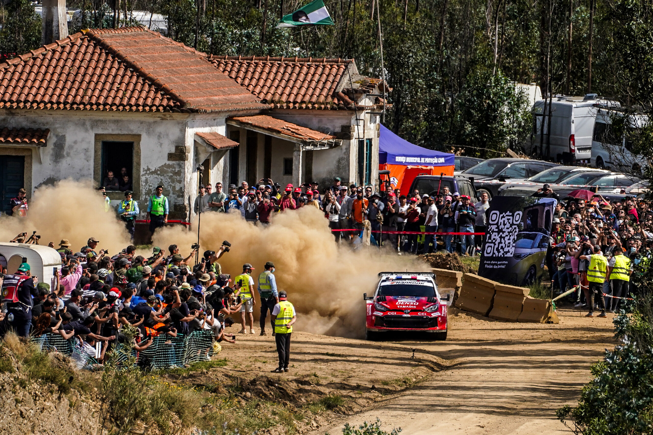 Sébastien Ogier & Vincent Landais competing on Vodafone Rally de Portugal on Thursday, 7 May 2026. //