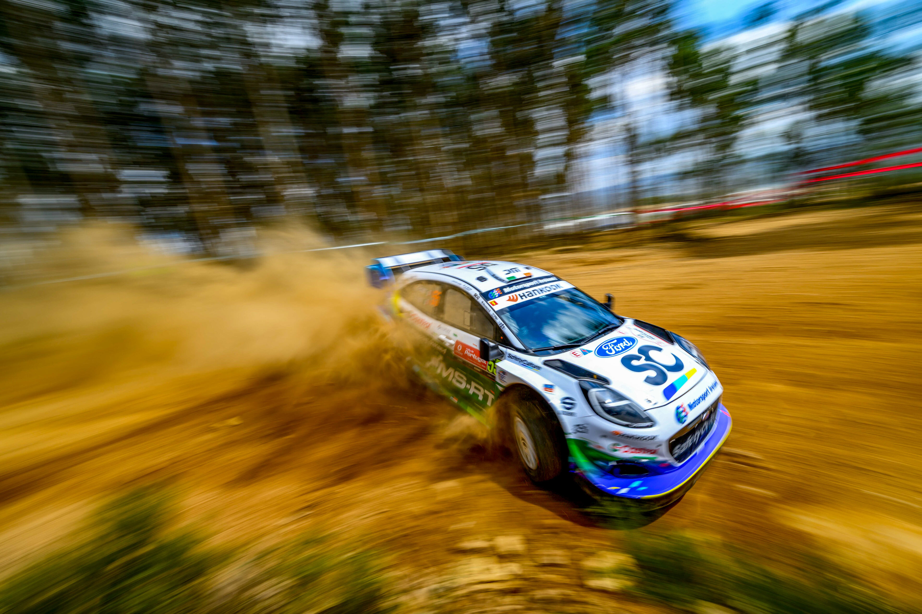 Oliver Solberg na czele Rajdu Portugalii 2026