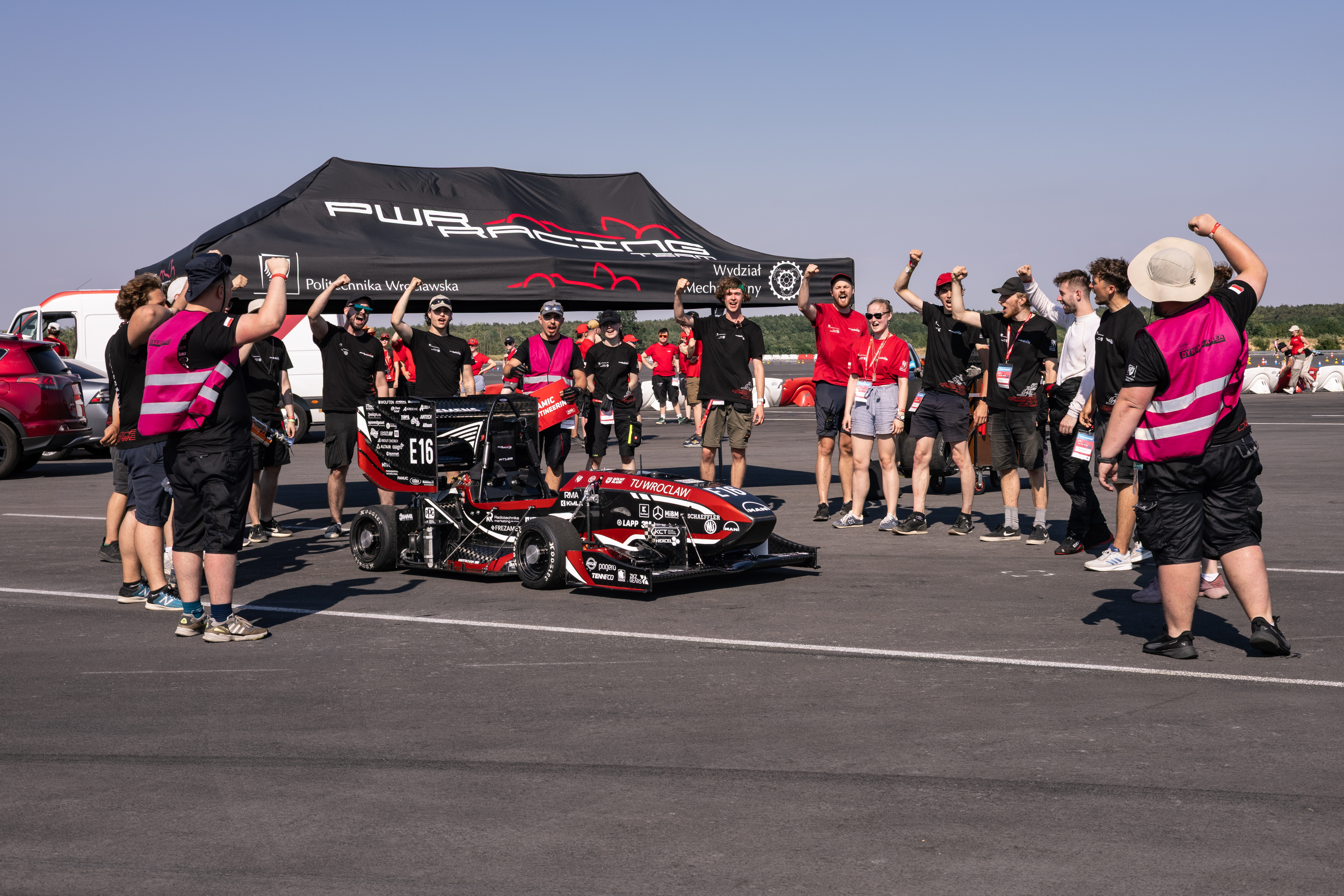 PWR Racing Team ponownie wygrywa Formula Student Easter