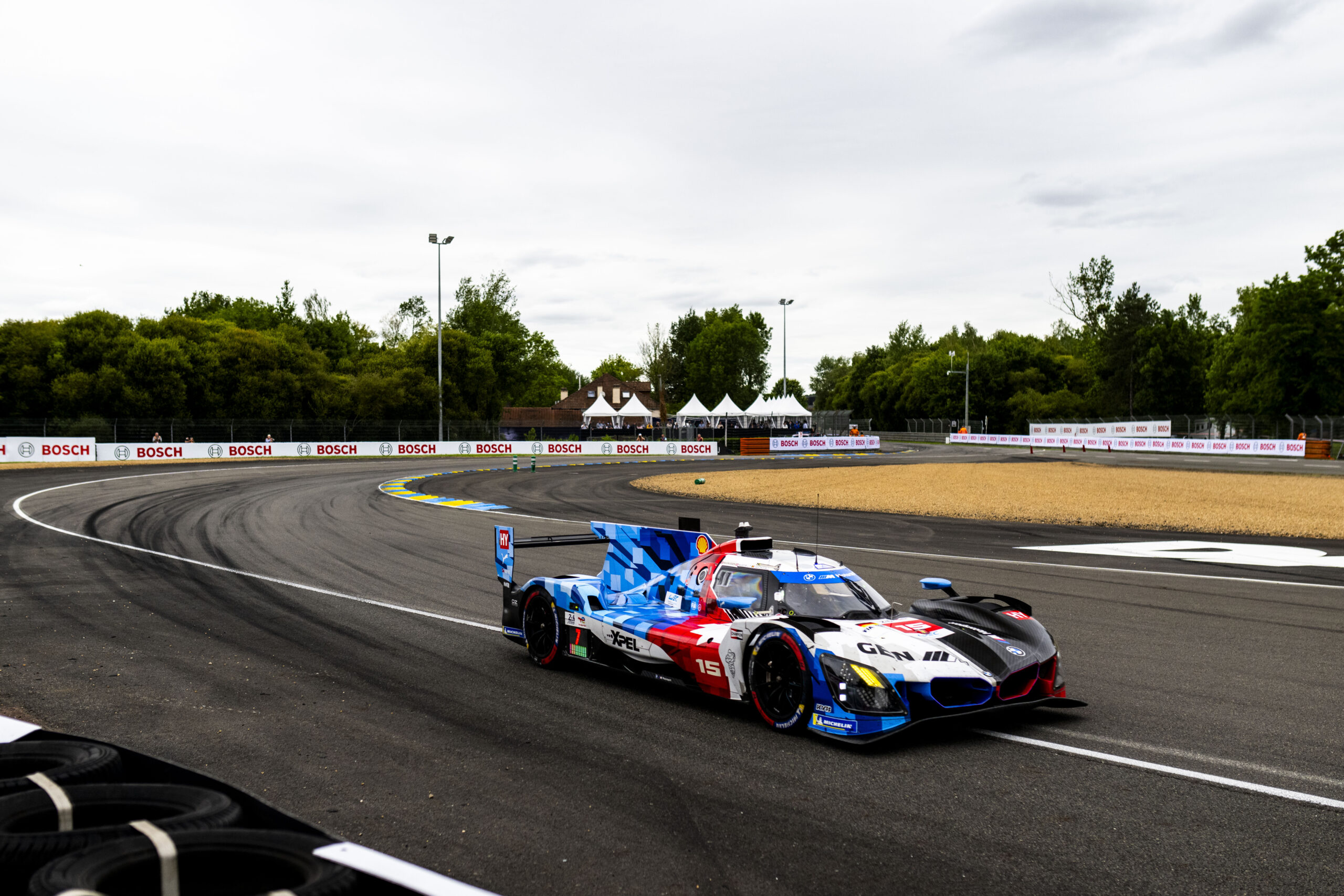 15 MAGNUSSEN Kevin (dnk), MARCIELLO Raffaele (swi), VANTHOOR Dries (bel), BMW M Team WRT, BMW M Hybrid V8 #15, Hypercar, action during the Free Practice and Qualifying session of the 24 Hours of Le Mans 2026, 3rd round of the 2026 FIA World Endurance Championship, from June 10 to 11, 2026 on the Circuit des 24 Heures du Mans in Le Mans, France - Photo