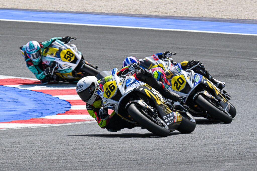 Walka o podium przerwana przy 190 km/h. Karolina Danak po wypadku w Misano.