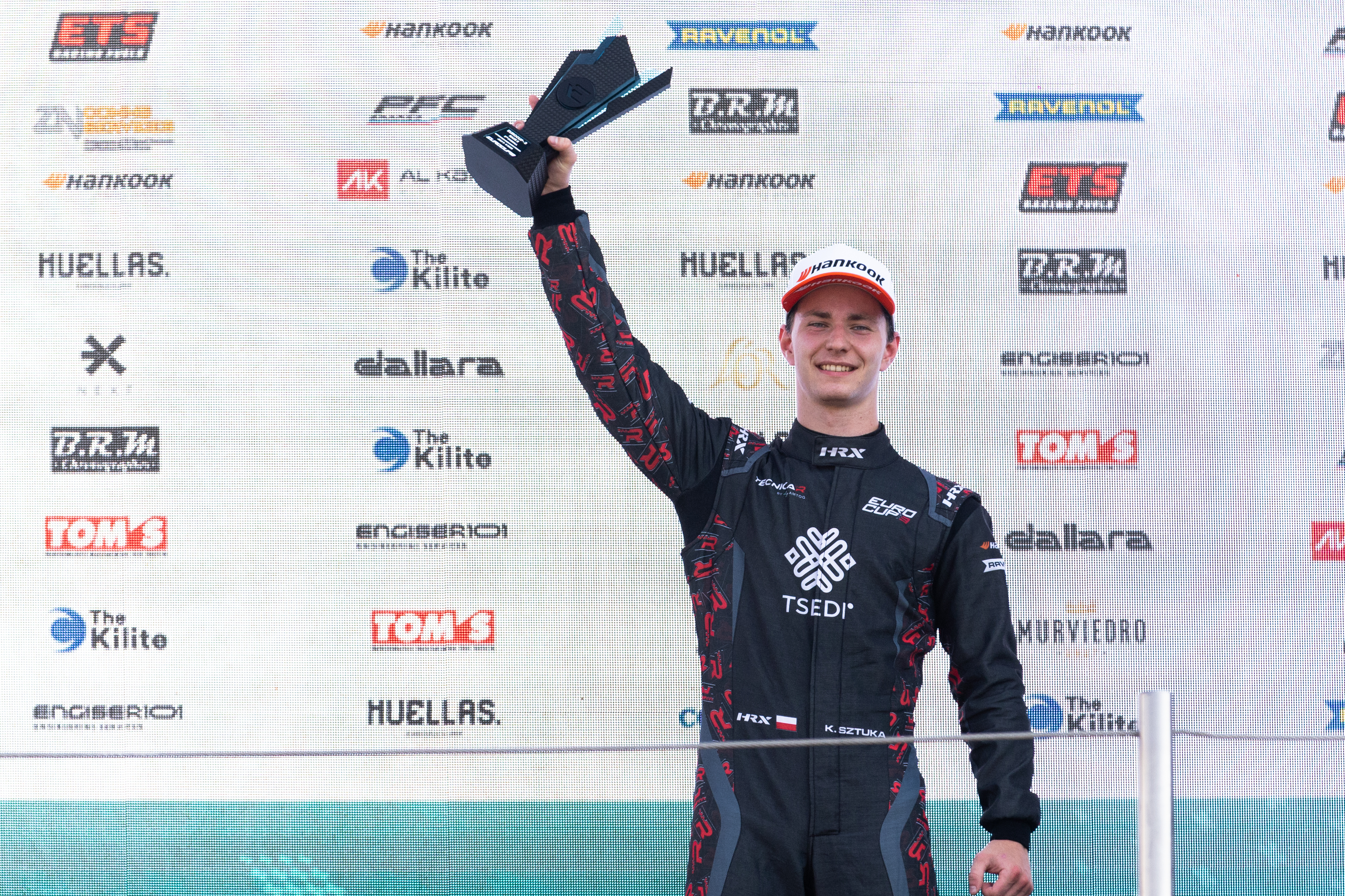 Kacper Sztuka na podium w Imoli