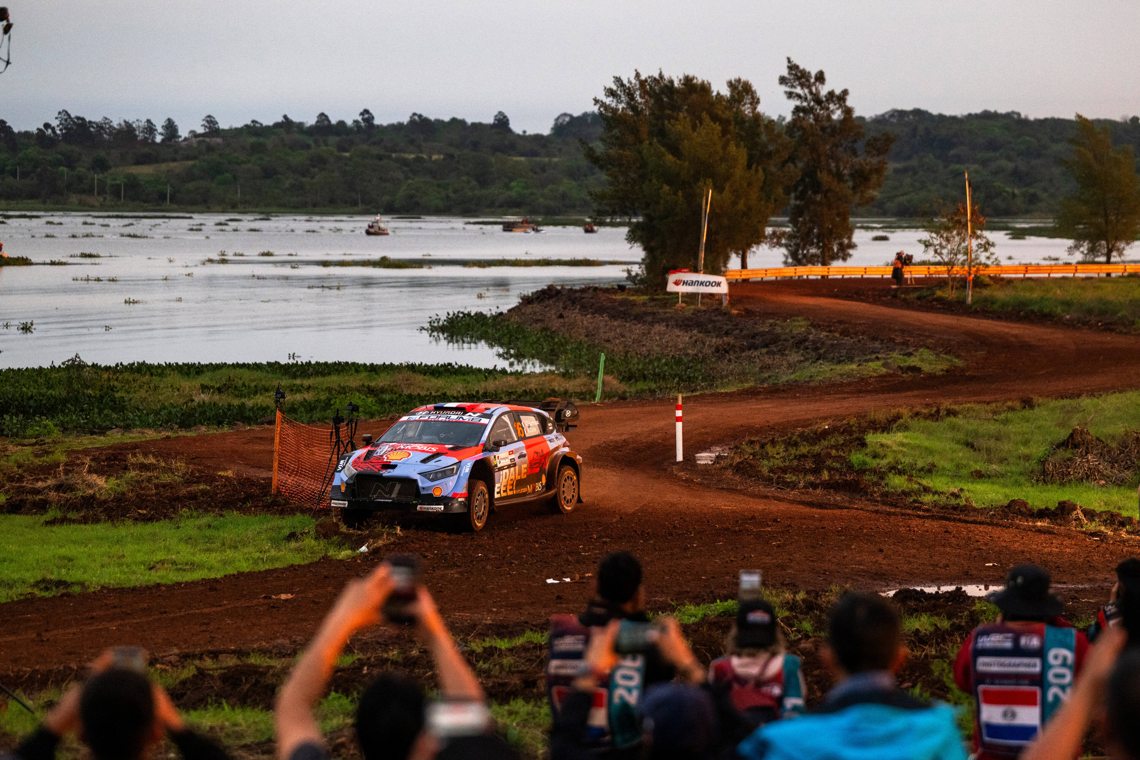 Ależ seria Pajarego! Fin wygrał Rajd Paragwaju i rusza po mistrzostwo WRC